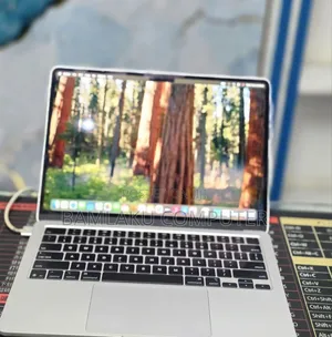 New Laptop Apple MacBook Air 2025 M4 16GB Apple M4 SSD 256GB