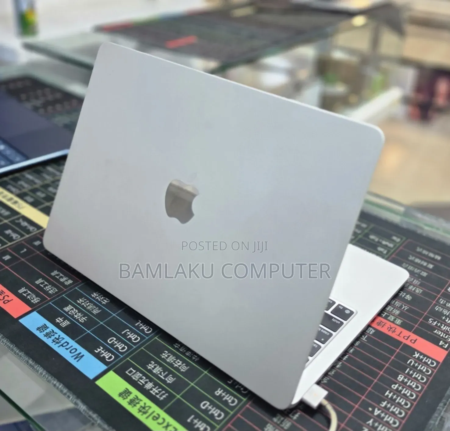New Laptop Apple MacBook Air 2025 M4 16GB Apple M4 SSD 256GB