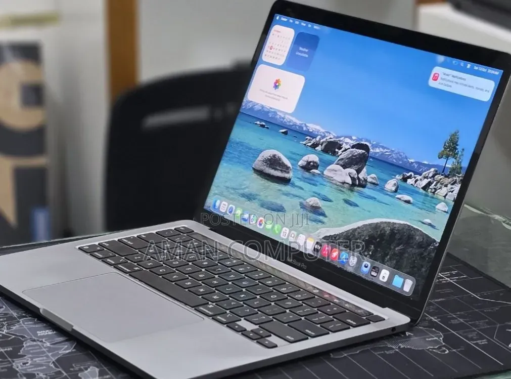 New Laptop Apple MacBook Pro 2020 M1 16GB Apple M1 SSD 256GB
