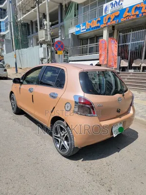 Toyota Yaris 2005 Orange