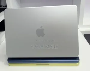 New Laptop Apple MacBook Pro 2020 M1 8GB Intel SSD 256GB