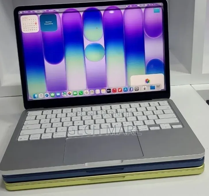 New Laptop Apple MacBook Pro 2020 M1 8GB Intel SSD 256GB