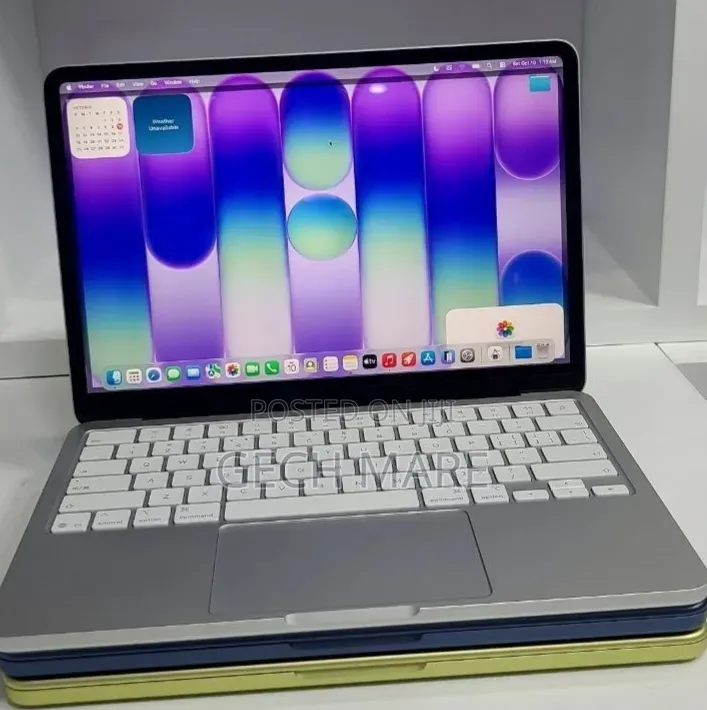 New Laptop Apple MacBook Pro 2020 M1 8GB Intel SSD 256GB