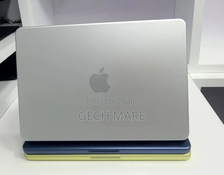 New Laptop Apple MacBook Pro 2020 M1 8GB Intel SSD 256GB