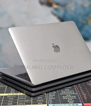 New Laptop Apple MacBook Pro 2020 M1 8GB Apple M1 Pro SSD 512GB