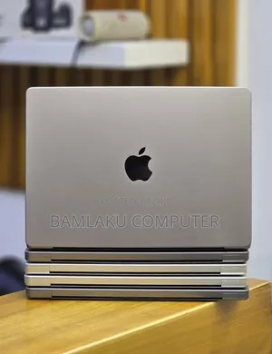 New Laptop Apple MacBook Pro 2021 M1 16GB Apple M1 Pro SSD 512GB