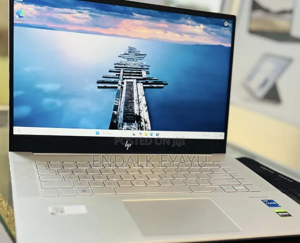 New Laptop HP Envy 15 16GB Intel Core i7 SSD 512GB
