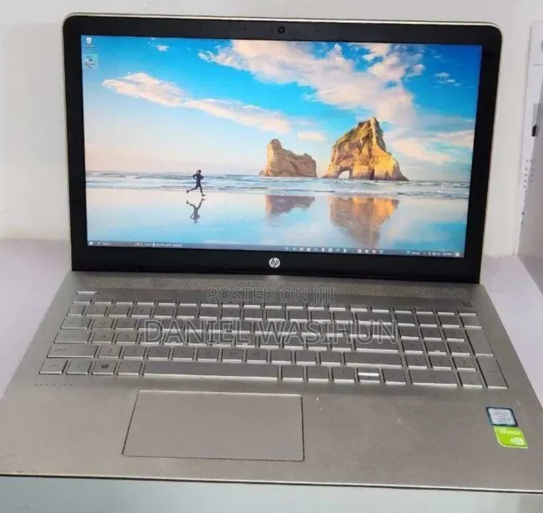 New Laptop HP Pavilion 15 8GB Intel Core i5 HDD 1T