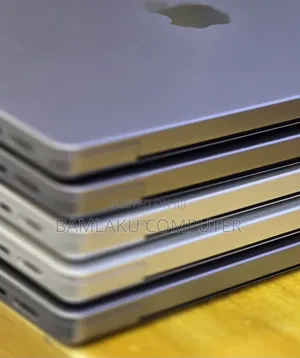 New Laptop Apple MacBook Pro 2021 M1 16GB Apple M1 Pro SSD 512GB