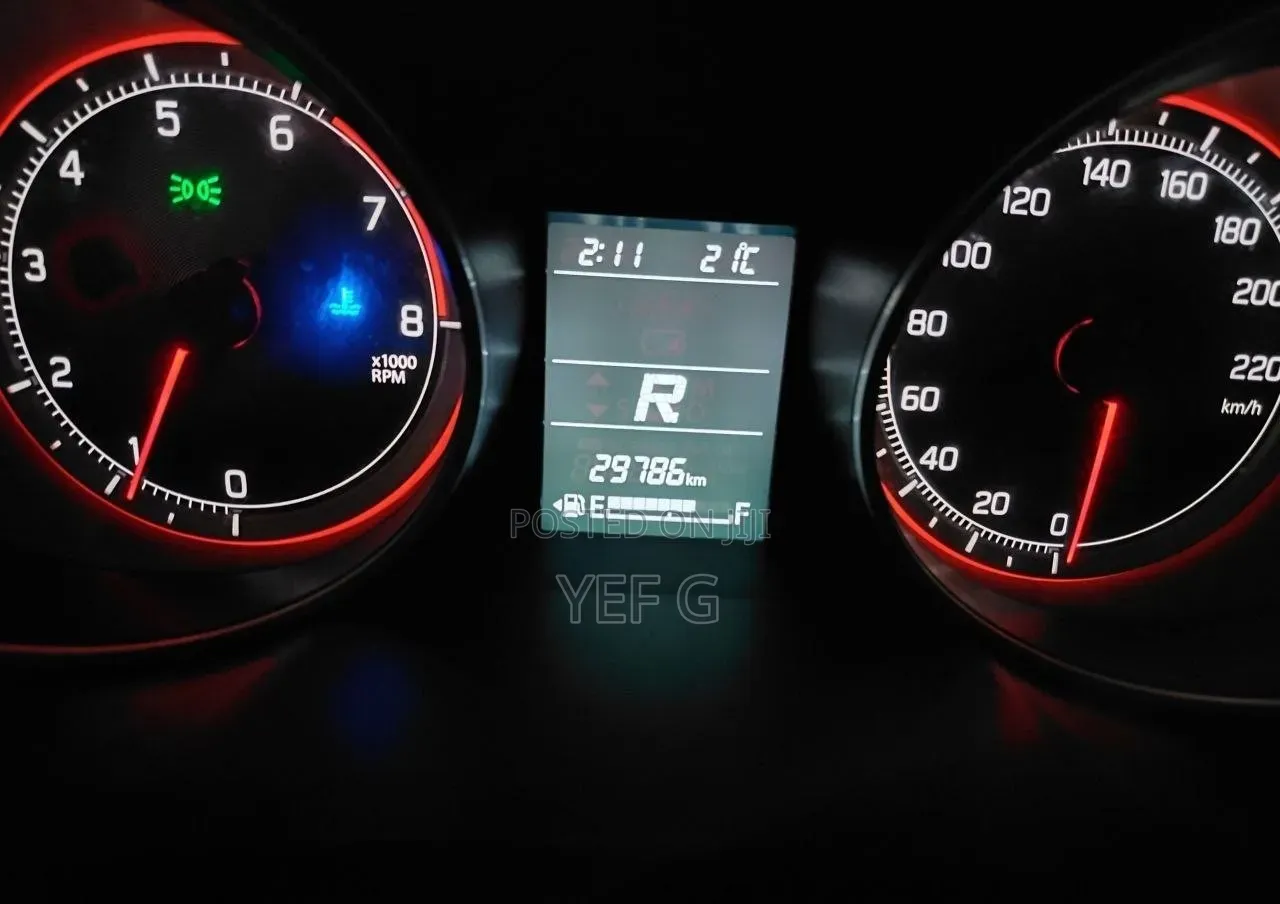 Suzuki Swift 2022 Gray