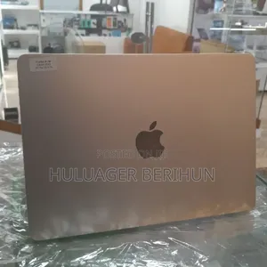 New Laptop Apple MacBook Air 2022 M2 16GB Apple M2 SSD 1T