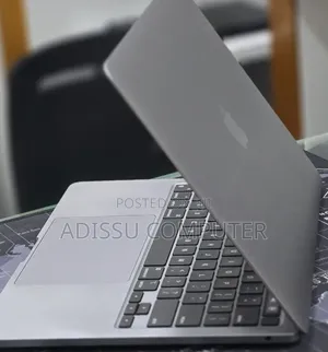 New Laptop Apple MacBook Pro 2020 16GB Apple M1 Pro SSD 256GB