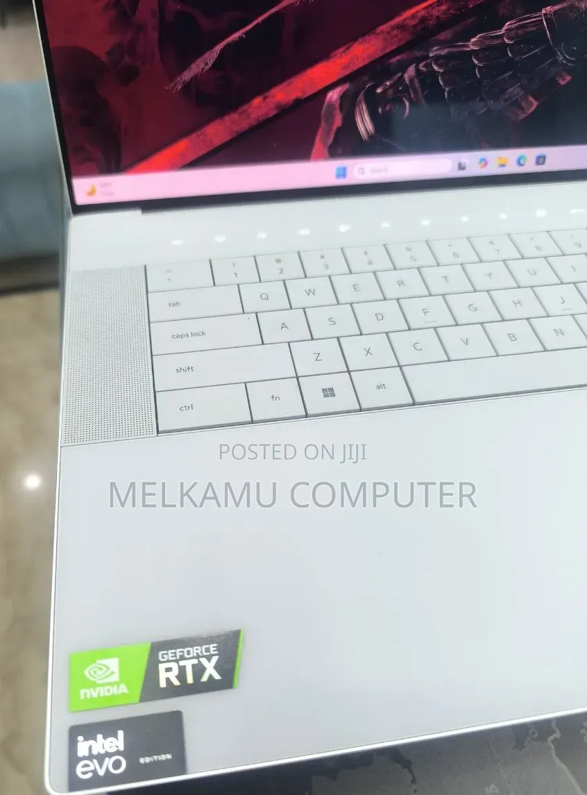New Laptop Dell XPS 15 32GB Intel Core Ultra 9 SSD 1T