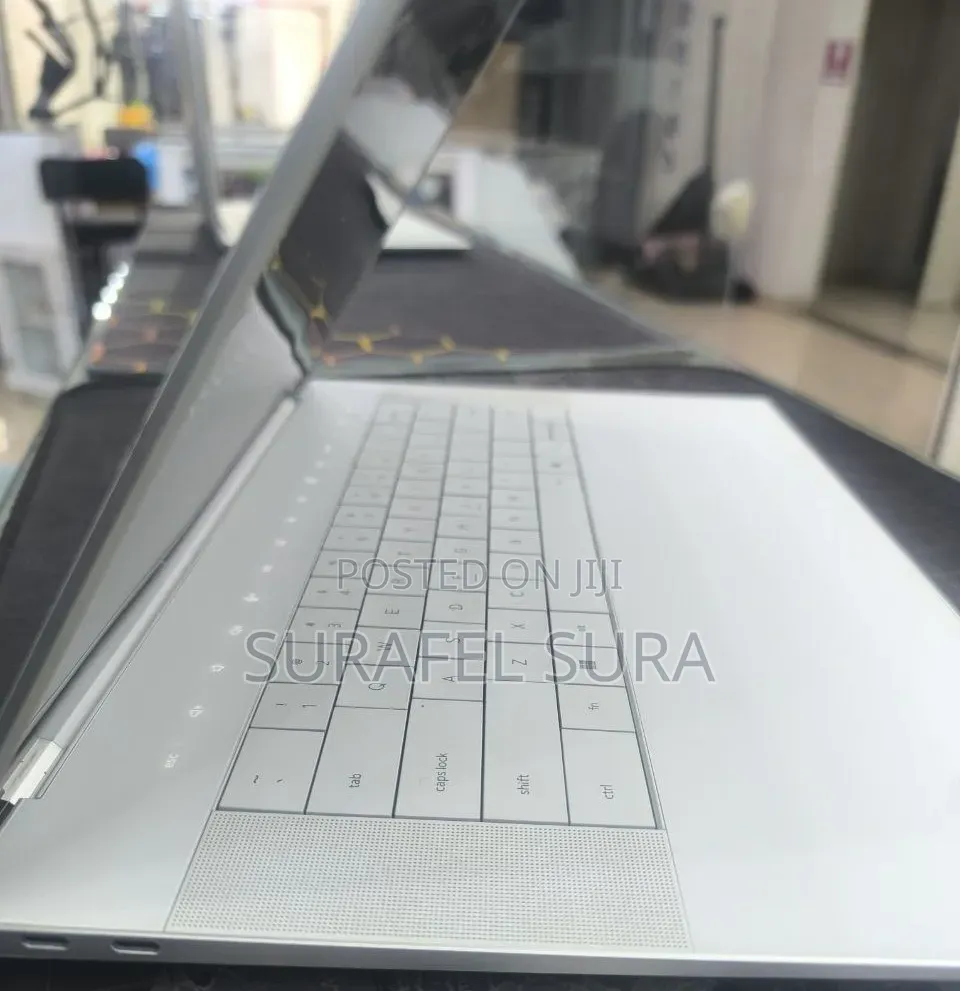 New Laptop Dell XPS 15 32GB Intel Core Ultra 7 SSD 1T