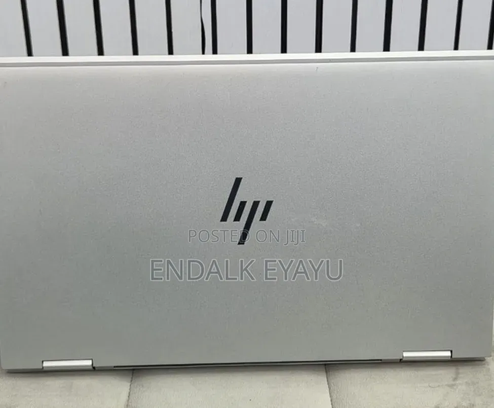 New Laptop HP EliteBook 1040 G8 16GB Intel Core i7 SSD 512GB