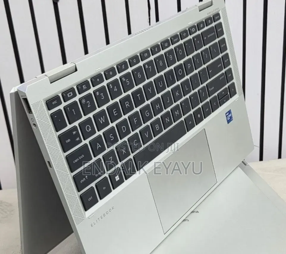 New Laptop HP EliteBook 1040 G8 16GB Intel Core i7 SSD 512GB