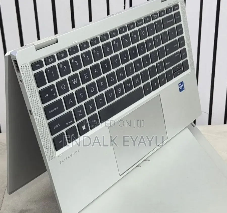 New Laptop HP EliteBook 1040 G8 16GB Intel Core i7 SSD 512GB