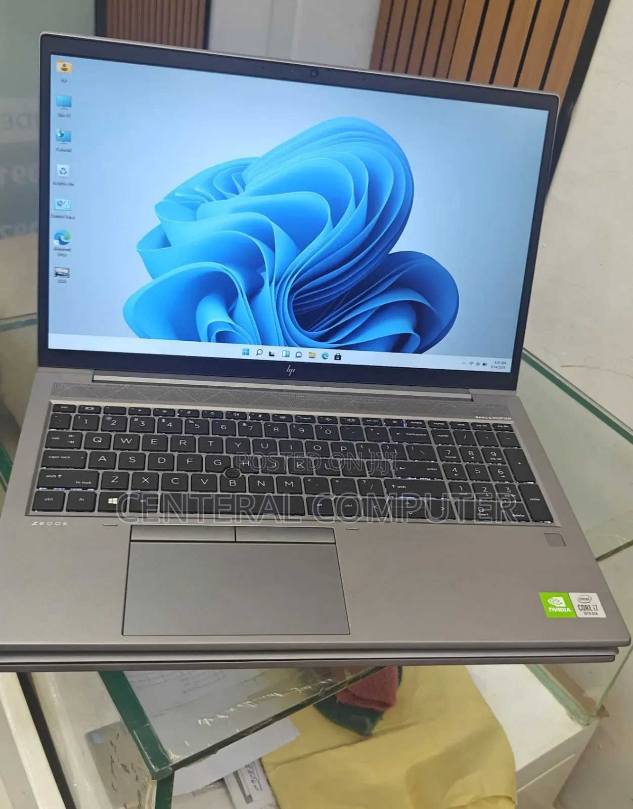 New Laptop HP ZBook 14u G5 8GB Intel Core i7 SSD 512GB