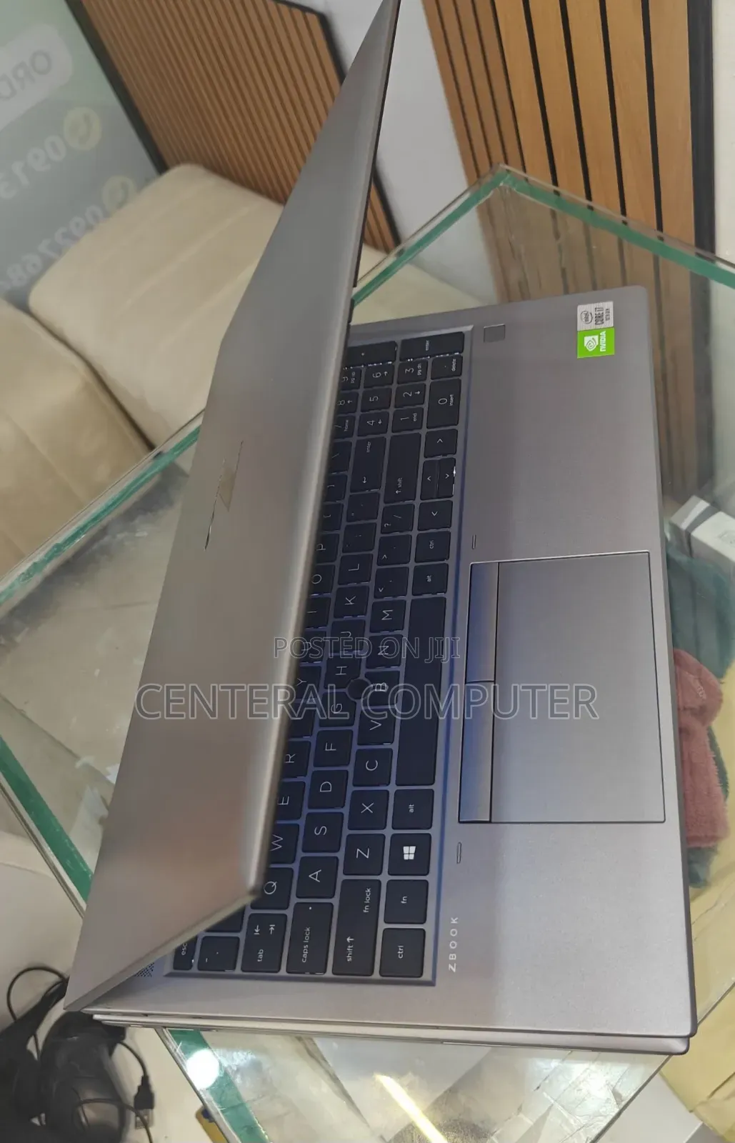 New Laptop HP ZBook 14u G5 8GB Intel Core i7 SSD 512GB