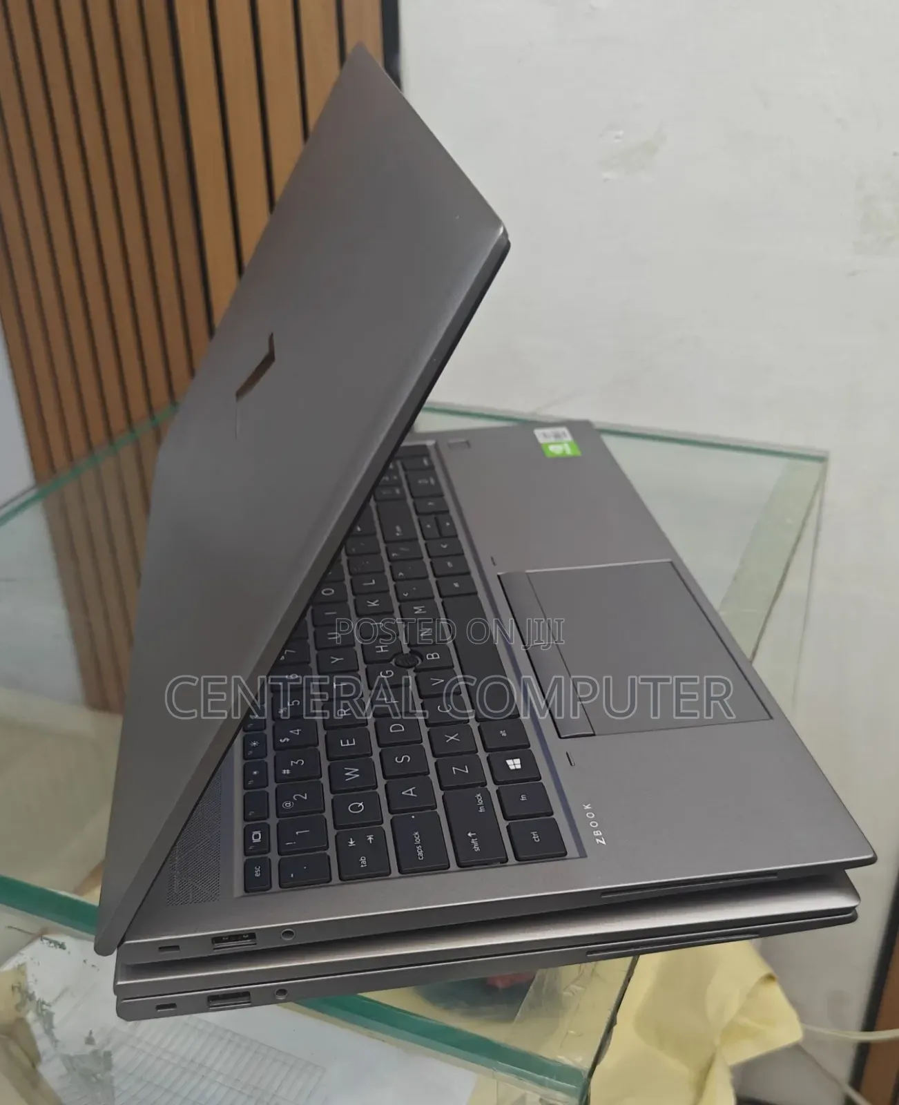 New Laptop HP ZBook 14u G5 8GB Intel Core i7 SSD 512GB