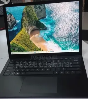 New Laptop Microsoft Surface 16GB Intel Core i7 SSD 512GB
