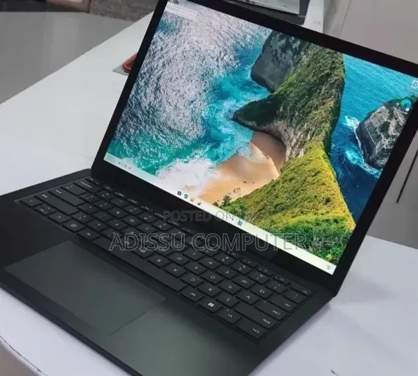 New Laptop Microsoft Surface 16GB Intel Core i7 SSD 512GB