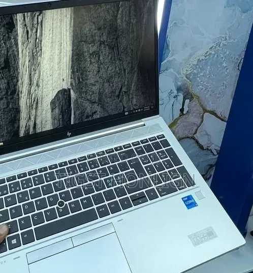 New Laptop HP EliteBook 850 G8 16GB Intel Core i5 SSD 512GB