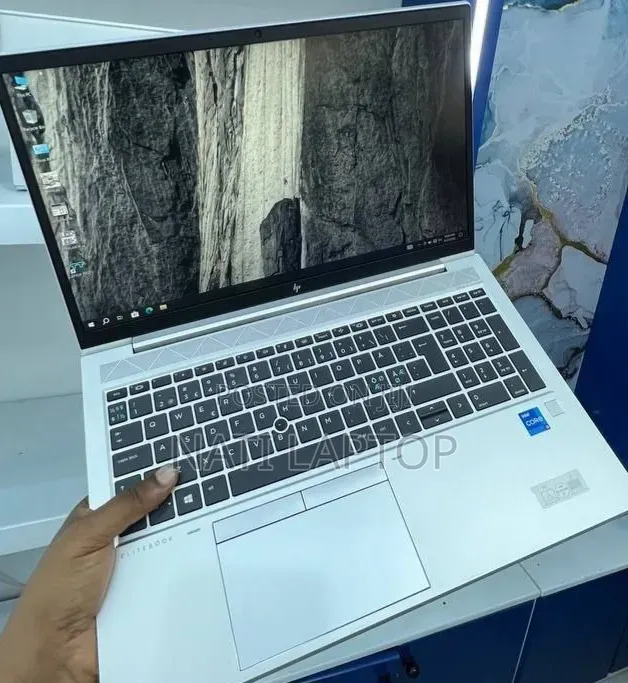 New Laptop HP EliteBook 850 G8 16GB Intel Core i5 SSD 512GB