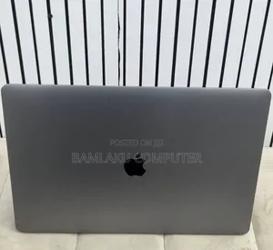 New Laptop Apple MacBook Pro 2019 16GB Intel Core i9 SSD 512GB