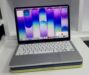 New Laptop Apple 8GB SSD 256GB