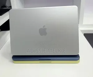New Laptop Apple 8GB SSD 256GB