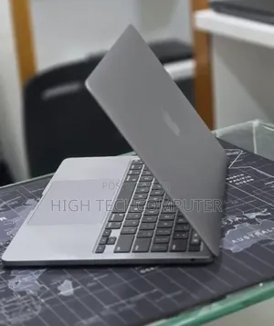 New Laptop Apple MacBook Pro 2021 M1 16GB Apple M1 SSD 256GB