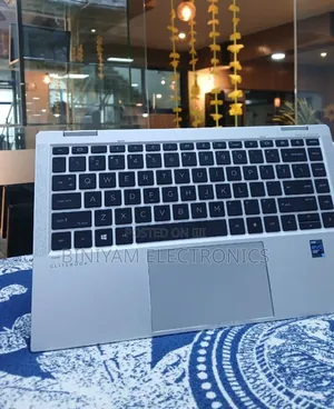 New Laptop HP EliteBook 1040 G8 16GB Intel Core i5 SSD 512GB