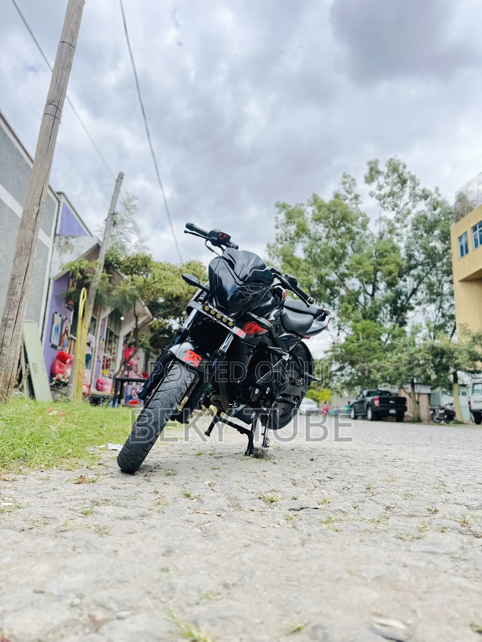 Bajaj Avenger 200 2015 Black