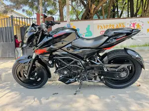 Bajaj Avenger 200 2015 Black