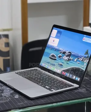 New Laptop Apple MacBook Pro 2020 M1 16GB Apple M1 Pro SSD 256GB