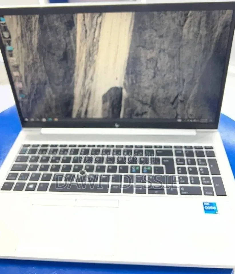 New Laptop HP EliteBook 850 G8 16GB Intel Core i5 SSD 512GB
