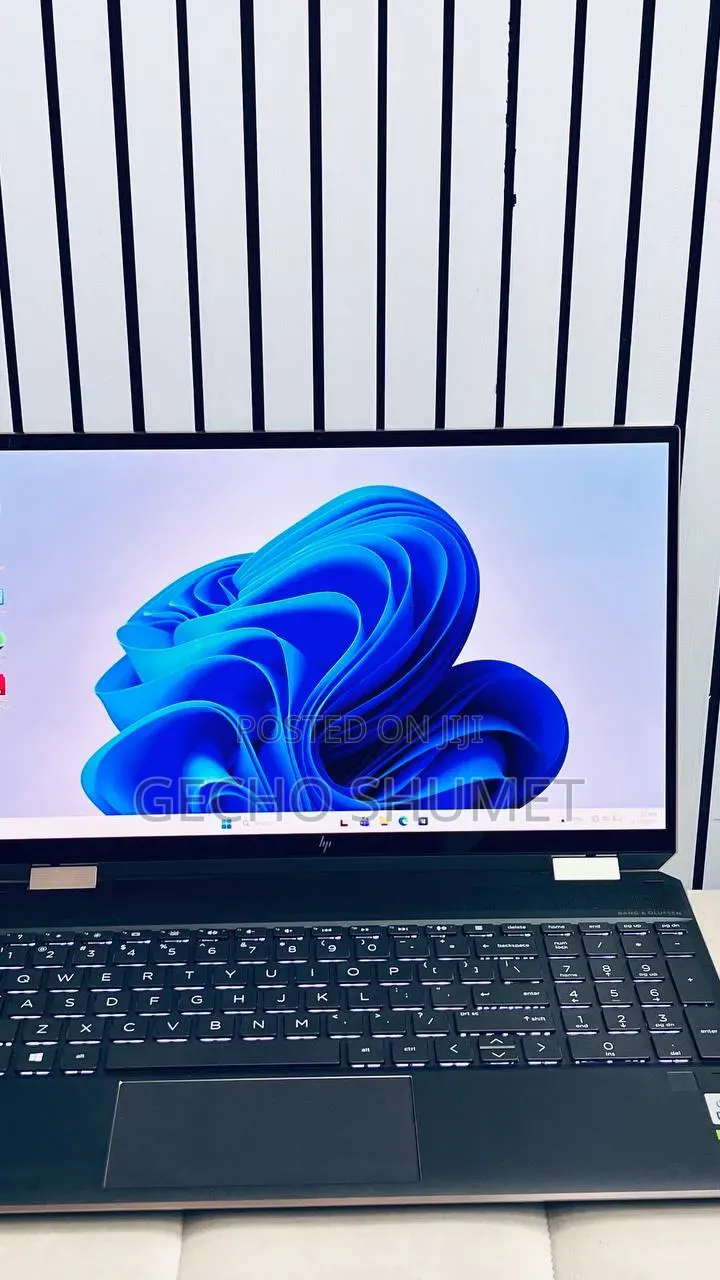 New Laptop HP Spectre X360 15t 16GB Intel Core i7 SSD 1T