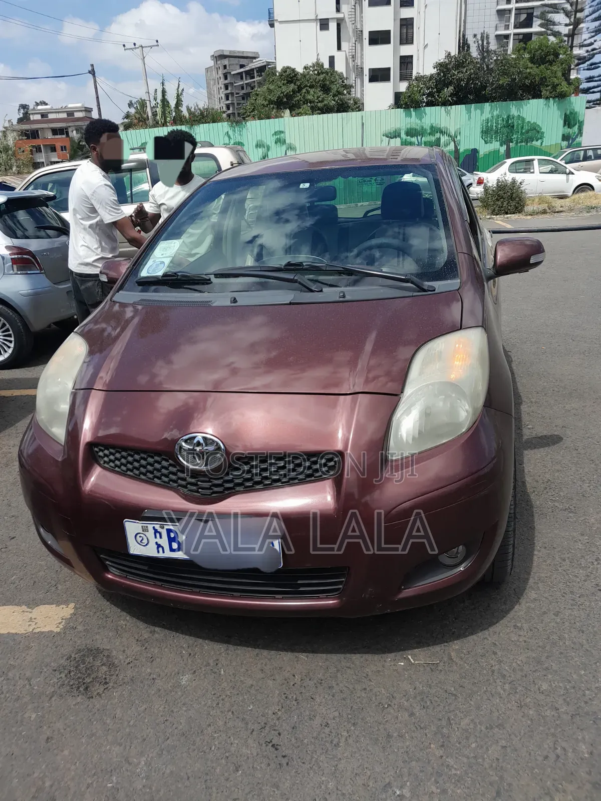 Toyota Yaris Base Hatchback 3dr 2010 Burgundy