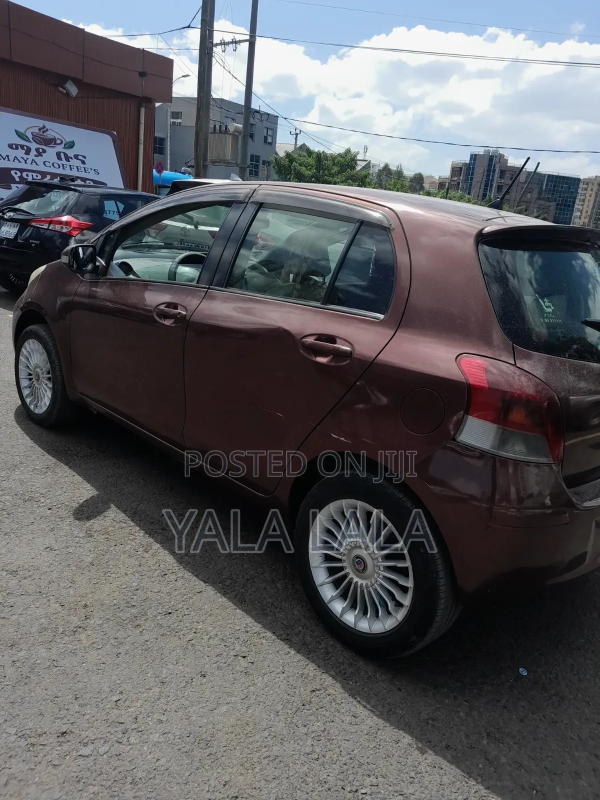 Toyota Yaris Base Hatchback 3dr 2010 Burgundy