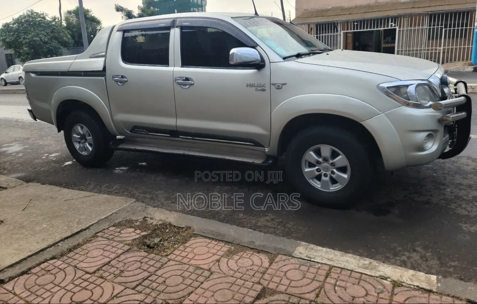 Toyota Hilux 2010 Gold
