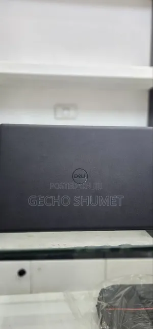 New Laptop Dell Inspiron 15 16GB Intel Core i7 SSD 512GB