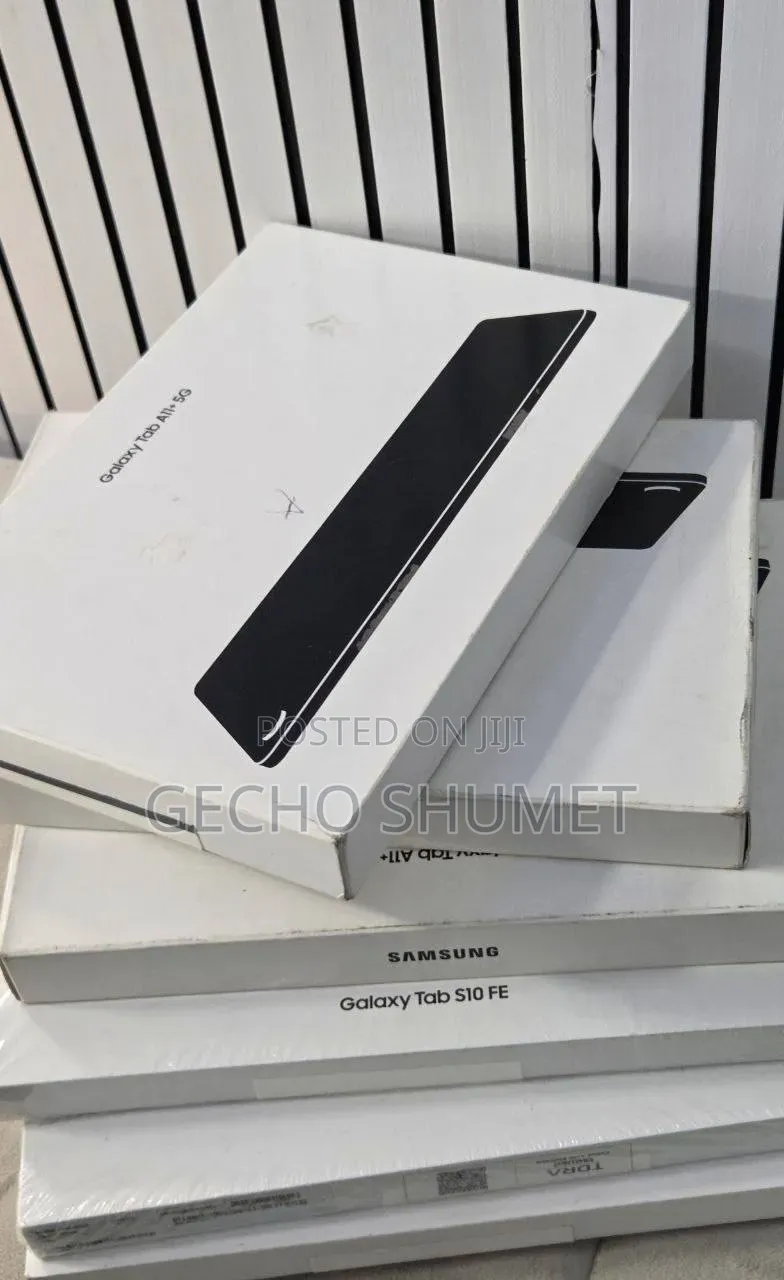 New Laptop Samsung 6GB SSD 128GB