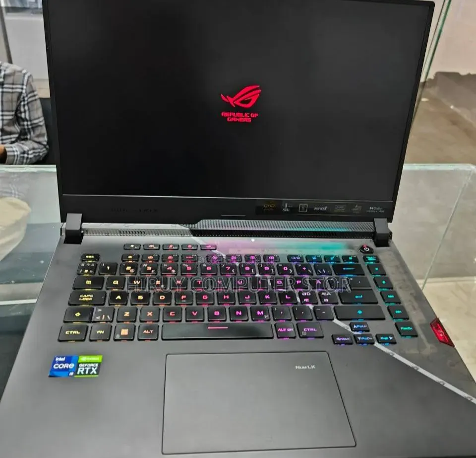 New Laptop Asus ROG Strix G15 16GB Intel Core i9 SSD 1T