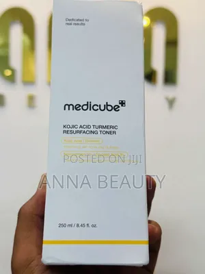 Medicube Resurfacing Toner for Enlarged Pores and Dull Skin 250ml