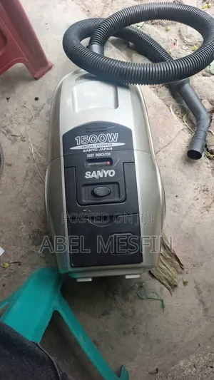 SANYO Vacuum Cleaner