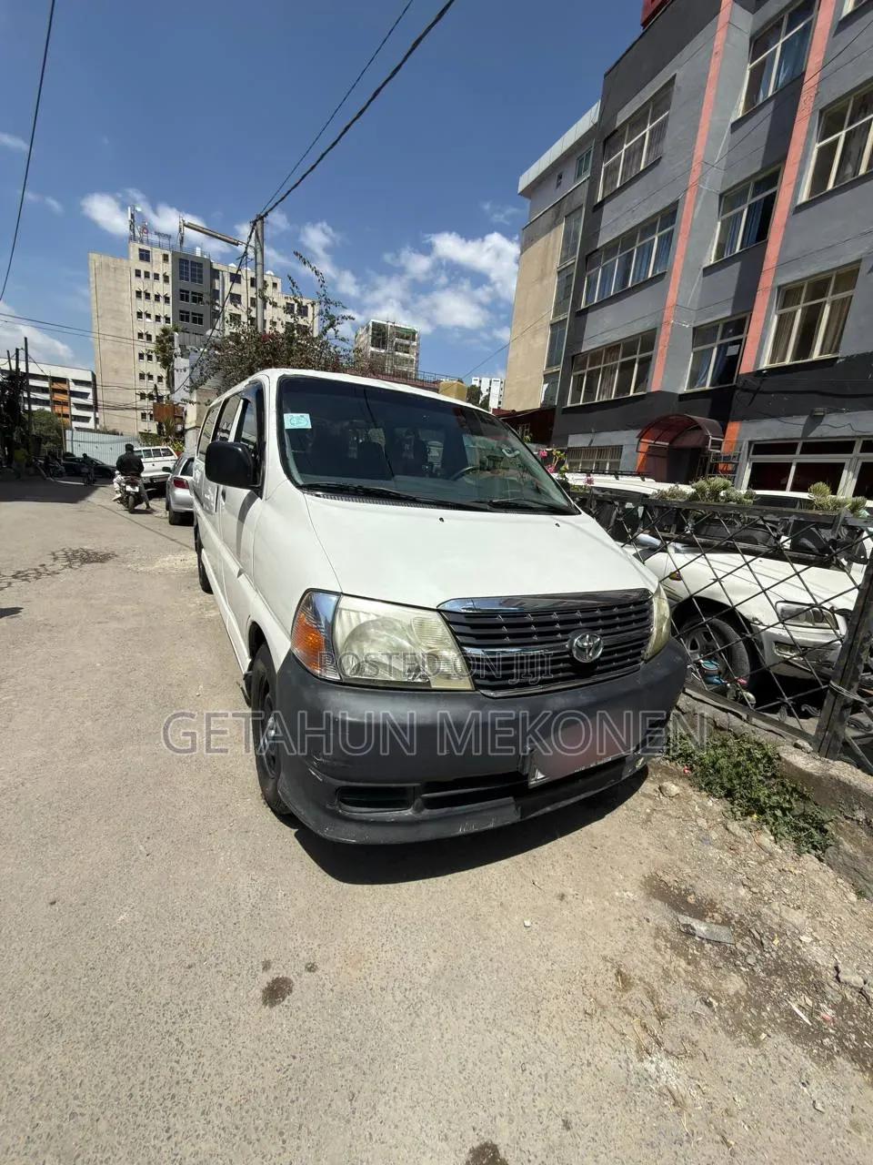 Car 2011 White