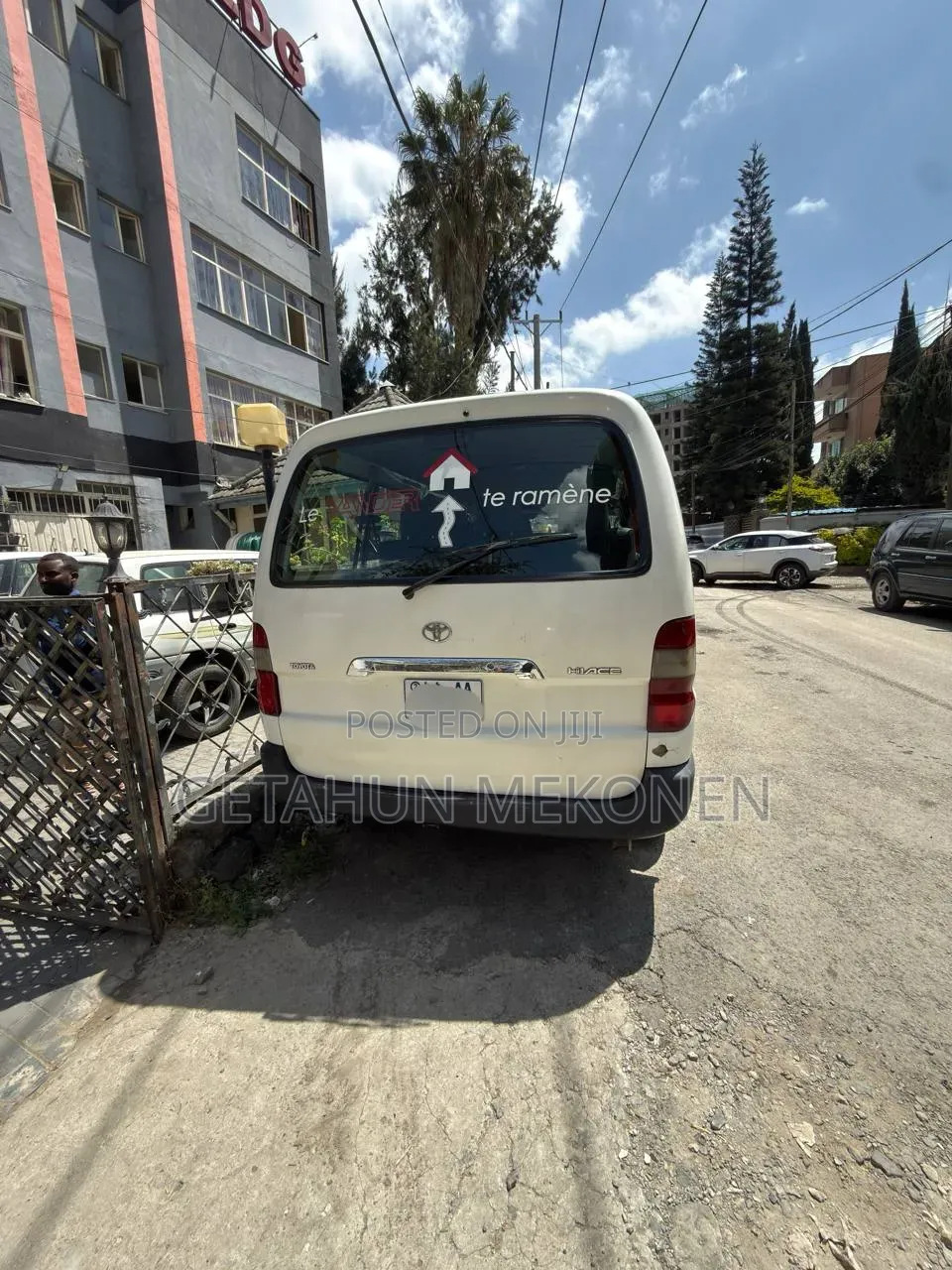 Car 2011 White