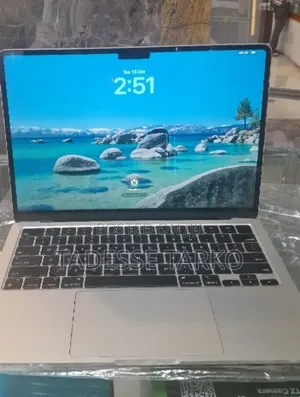 New Laptop Apple MacBook Air 2022 M2 16GB Apple M2 SSD 1T