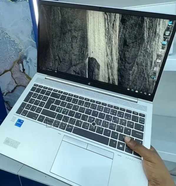 New Laptop HP EliteBook 850 G8 16GB Intel Core i5 SSD 512GB